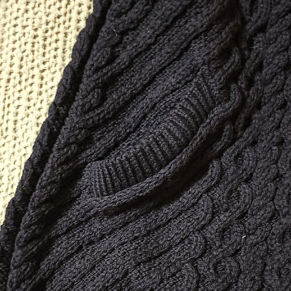 House of Bruar Ladies Asymmetric Zip Hood Coat – 100% Merino Wool, Aran Knit - Picture 14 of 14